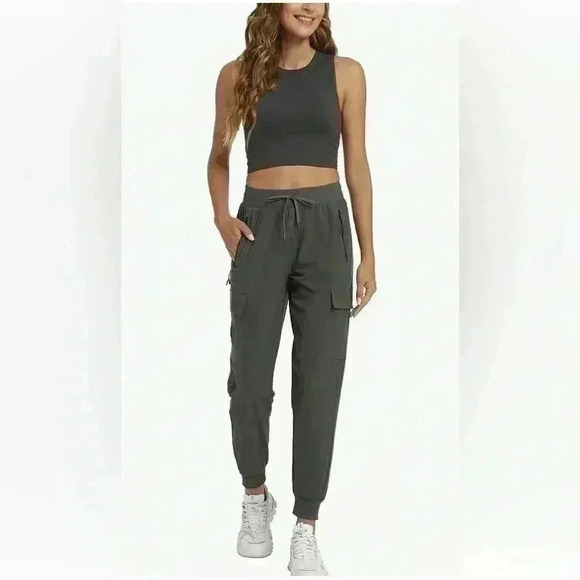Womens size Large Cargo Jogger Lightweight Quick Dry Athletic Workout Pants NWT - Picture 1 of 14